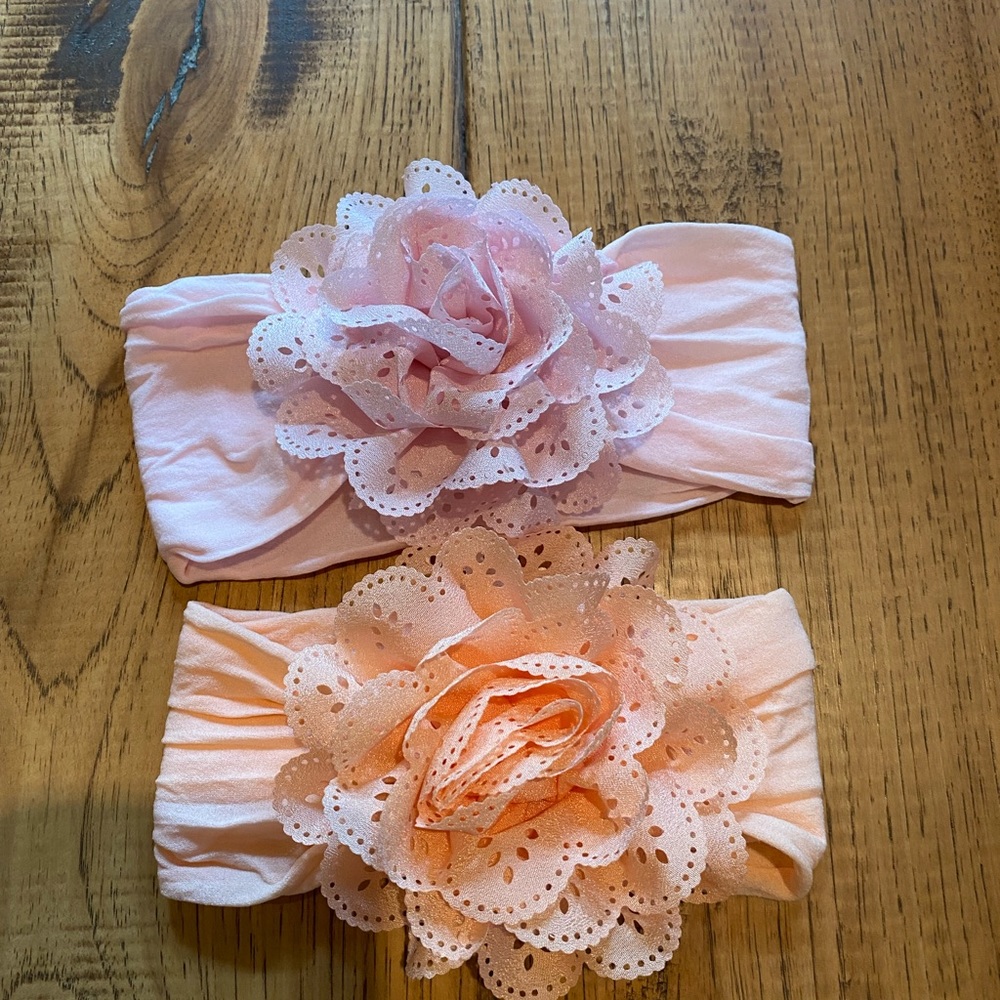 Infant head bows and caps